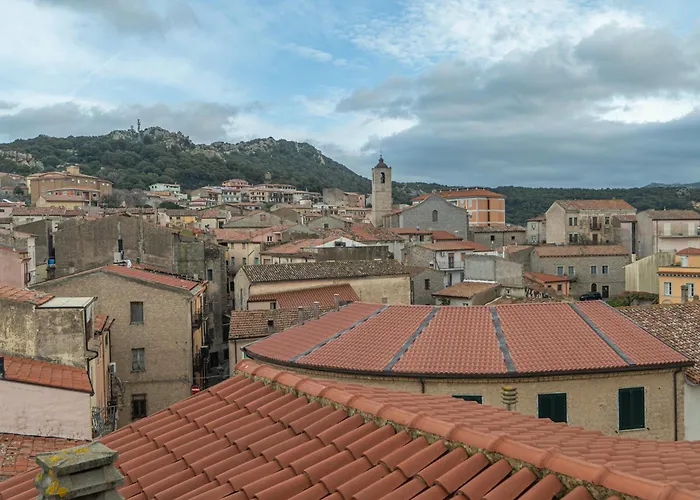 Loft Civico 80 Near Olbia Отель типа 