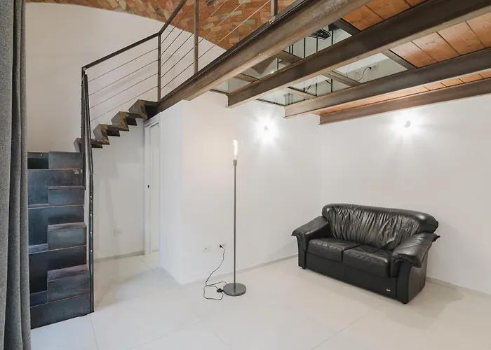 Loft Civico 80 Near Olbia Bed & Breakfast