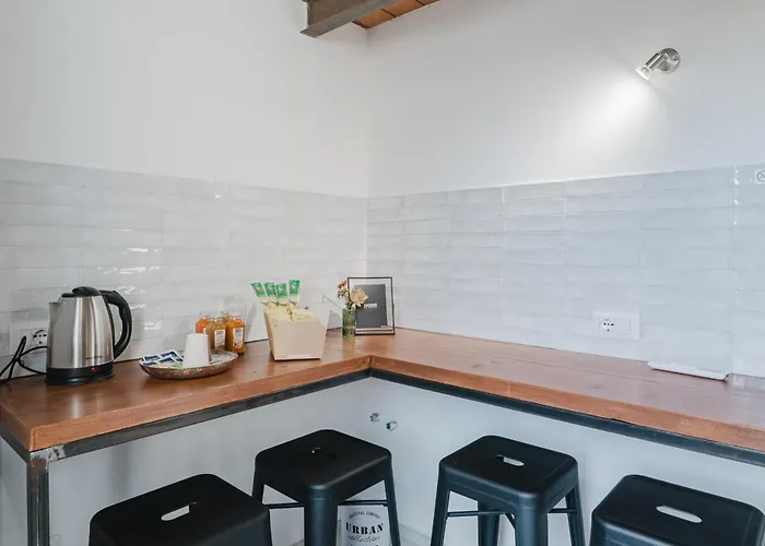 Loft Civico 80 Near Olbia 住宿加早餐酒店