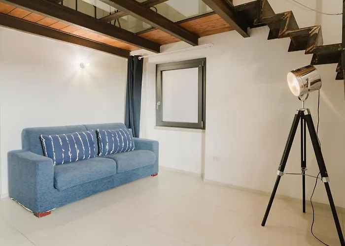 住宿加早餐酒店 Loft Civico 80 Near Olbia 3*